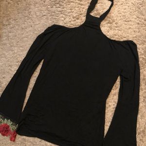 Long sleeve shirt with a choker